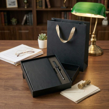 Set Cadou Agenda si Pix, A5, Cutie si Punga, Piele Ecologica, Negru, Design Minimalist