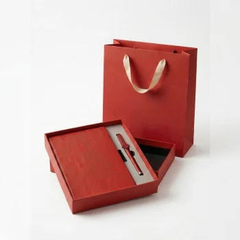 Set Cadou Agenda si Pix, A5, Cutie si Punga, Piele Ecologica, Rosu, Design Minimalist