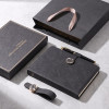 Set Cadou Agenda si Pix, Premium A5, Cutie si Punga, Piele Ecologica, Negru cu Sclipici Fin,, Inchidere Magnetica Set Cadou Agenda si Pix, Premium A5, Cutie si Punga, Piele Ecologica, Negru cu Sclipici Fin,, Inchidere Magnetica