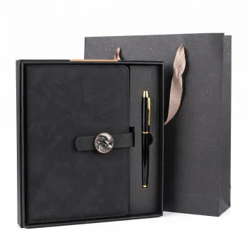 Set Cadou Agenda si Pix, Premium A5, Cutie si Punga, Piele Ecologica, Negru cu Sclipici Fin,, Inchidere Magnetica