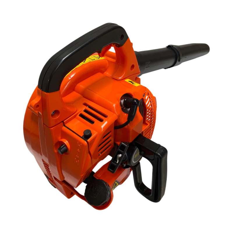 Suflanta / Aspirator Cu Tocator Pe Benzina, 7500Rpm, 25Cmc Suflanta / Aspirator Cu Tocator Pe Benzina, 7500Rpm, 25Cmc
